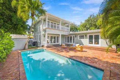 108 SE 17th Ave, Fort Lauderdale: photo 1 of 46