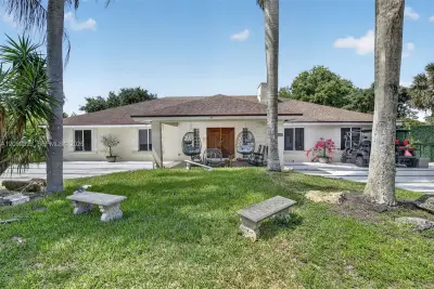14401 SW 23rd St, Davie: photo 1 of 30