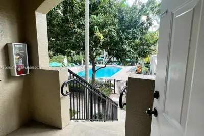 5940 W Sample Rd #304, Coral Springs: photo 1 of 17