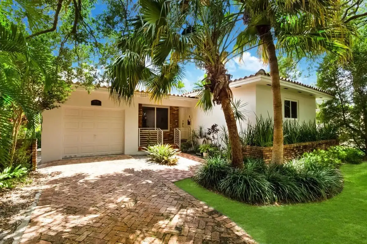 901 Santiago St, Coral Gables: photo 1 of 11