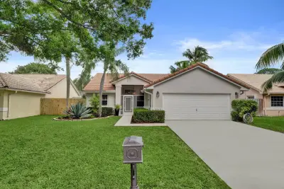 3763 S Lancewood Pl, Delray Beach: photo 1 of 27