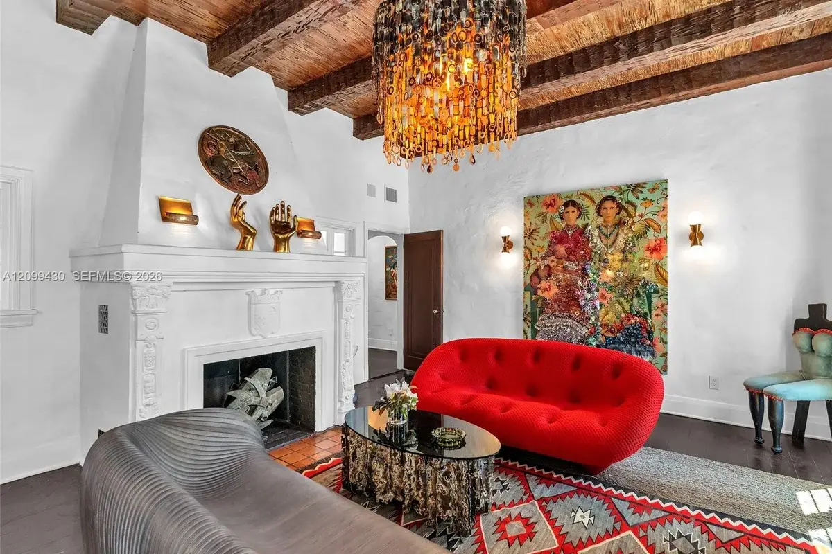 1321 Tyler St, Hollywood: photo 1 of 97