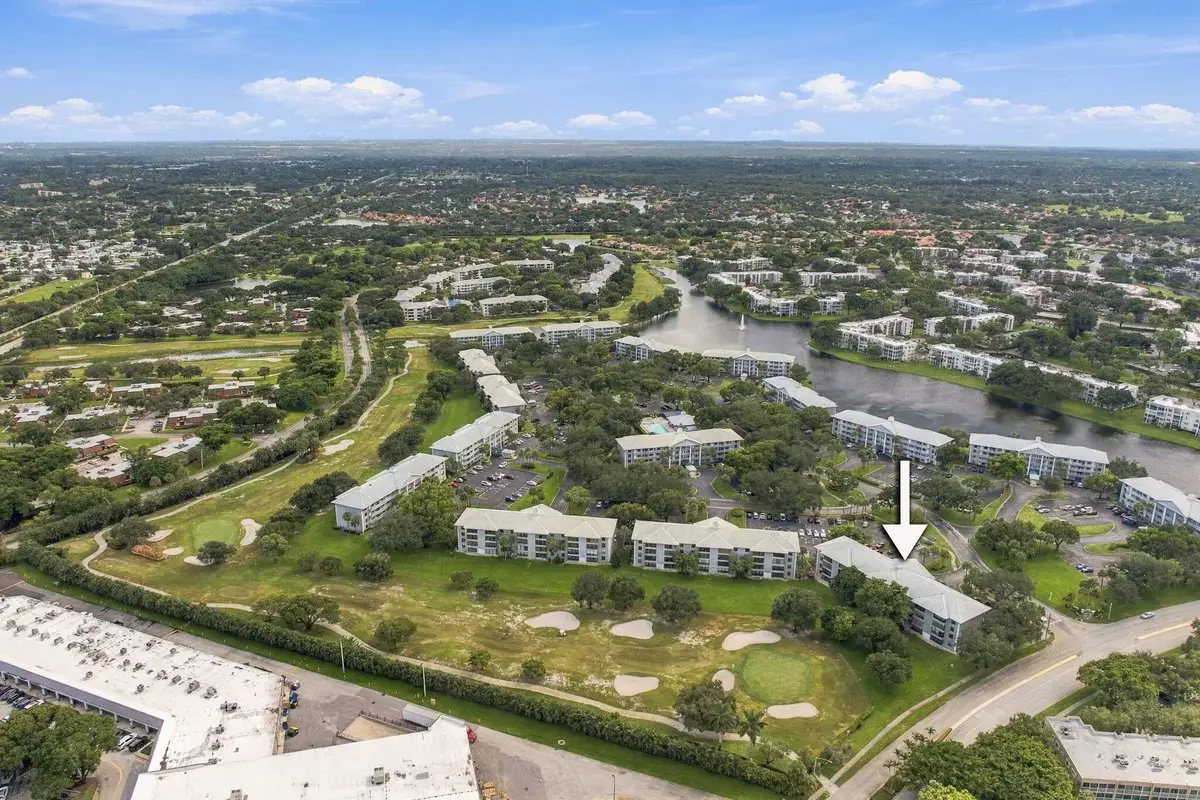 1502 Whitehall Dr #305, Davie: photo 1 of 37