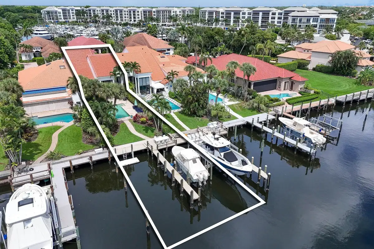 2025 La Porte Dr, Palm Beach Gardens: photo 1 of 55