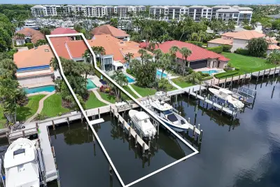 2025 La Porte Dr, Palm Beach Gardens: photo 1 of 55