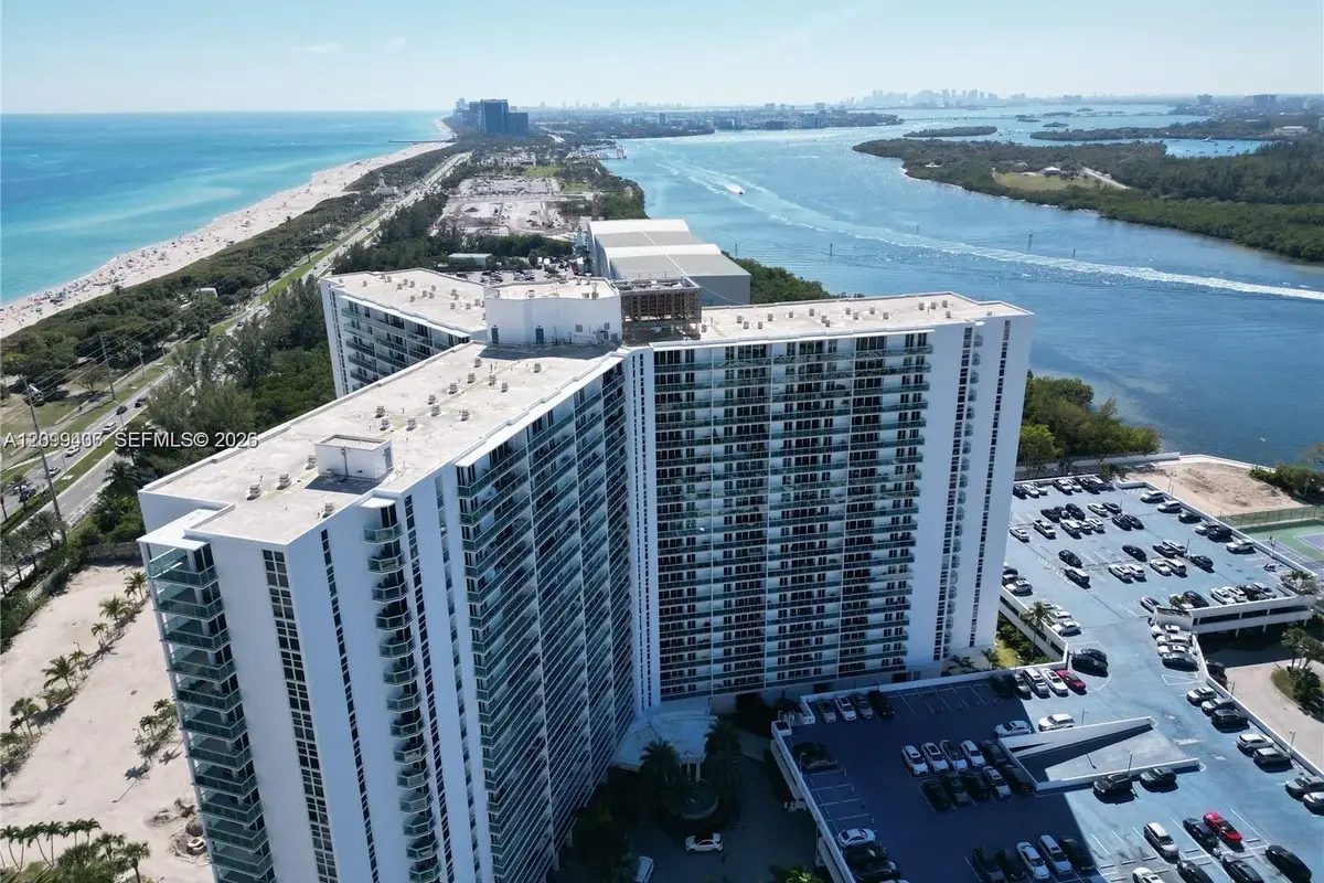 100 Bayview Dr #812, Sunny Isles Beach: photo 1 of 30