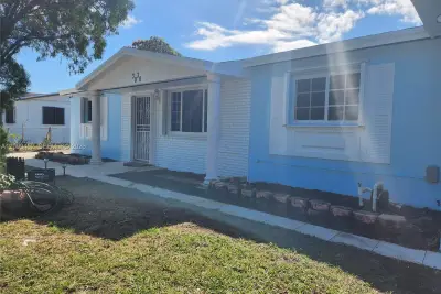 3030 NW 212th St, Miami Gardens: photo 1 of 15