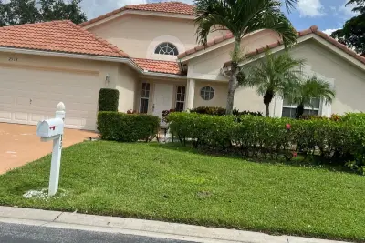 2519 Egret Lake Dr, Greenacres: photo 1 of 12