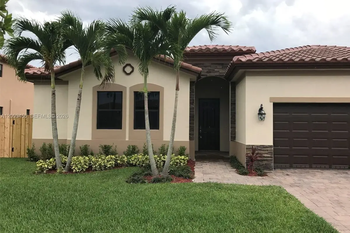 3452 SE 2nd Dr, Homestead: photo 1 of 37