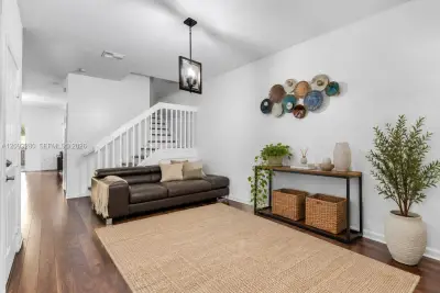 22412 SW 89th Ave, Cutler Bay: photo 1 of 16