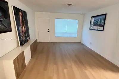 4177 NW 52nd Ave, Lauderdale Lakes: photo 1 of 5