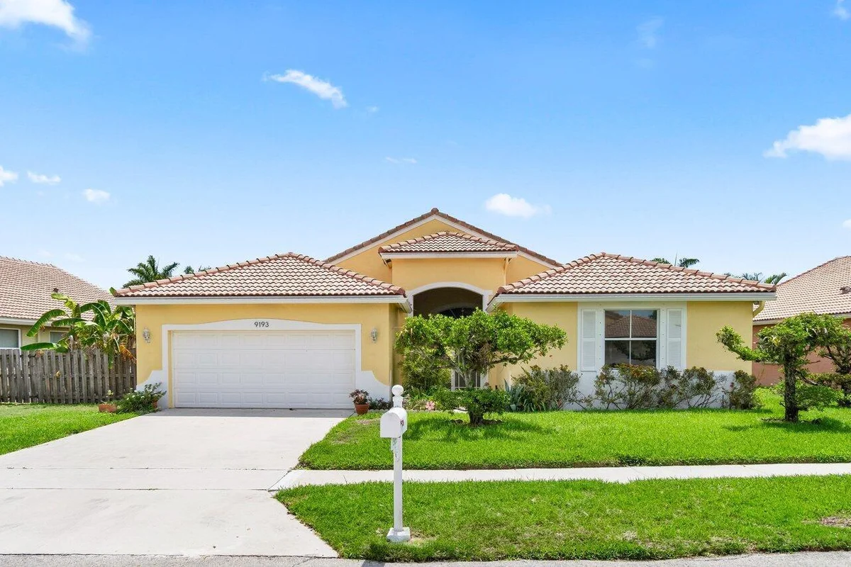 9193 Cove Point Cir, Boynton Beach: photo 1 of 38