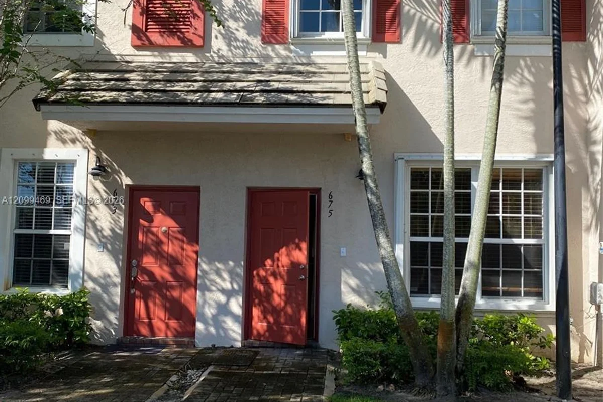675 NW 42nd Ave, Plantation: photo 1 of 15