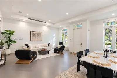 533 Anastasia Ave, Coral Gables: photo 1 of 36