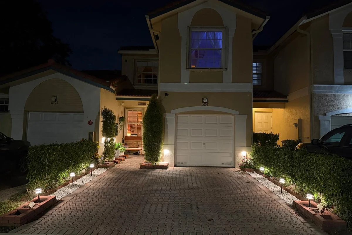 11608 NW 47th Ct, Coral Springs: photo 1 of 50