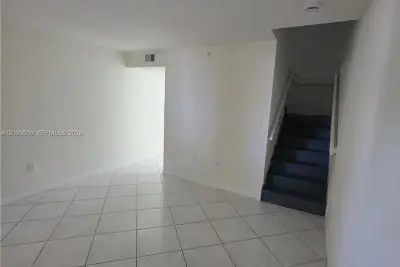 12605 SW 91st St #202, Miami: photo 1 of 1
