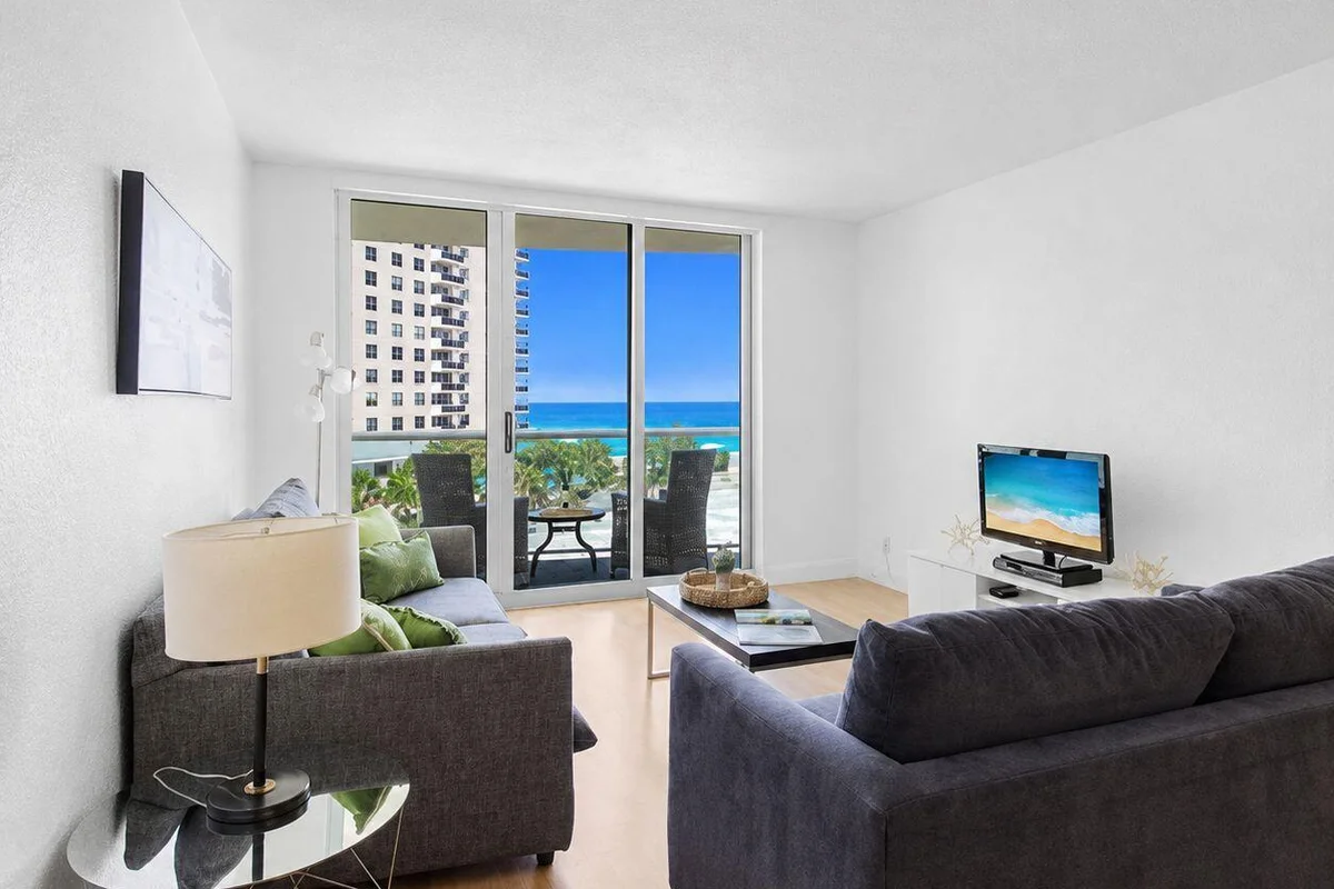 3801 S Ocean Dr #4Y, Hollywood: photo 1 of 25