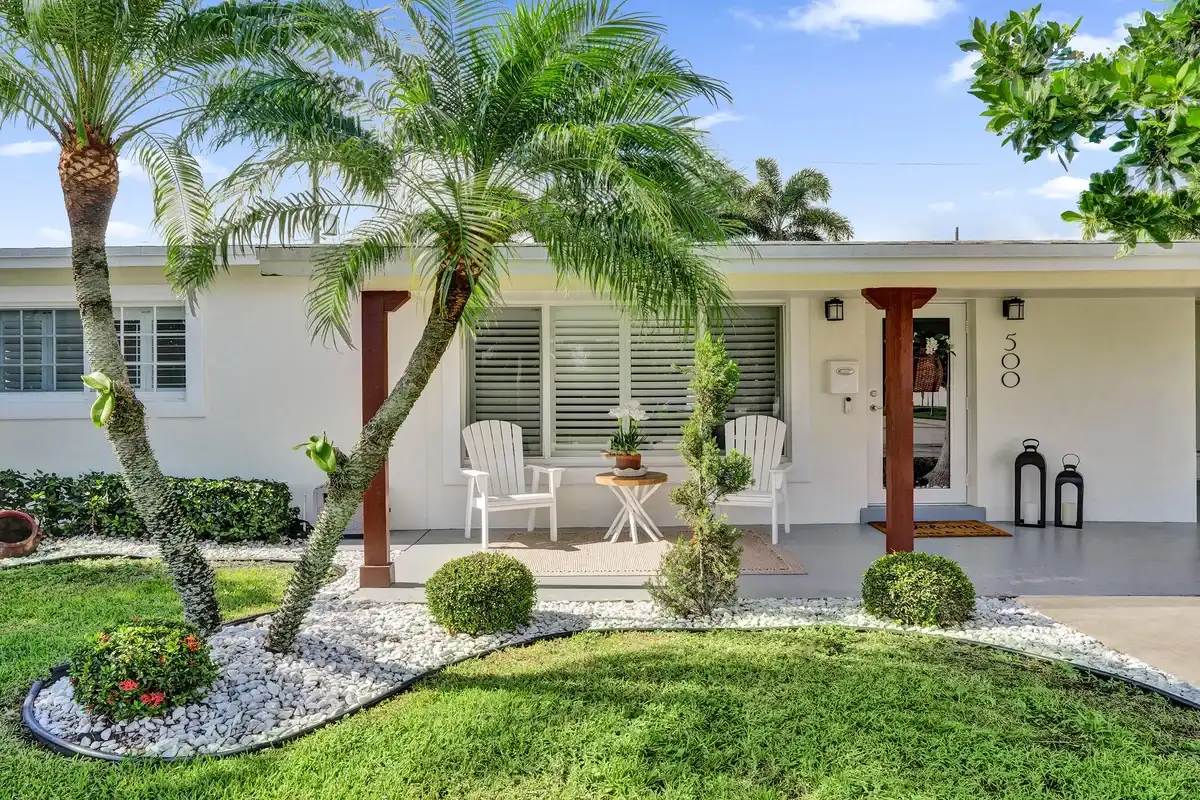 500 SE 3rd St, Deerfield Beach: photo 1 of 70