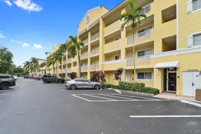 1501 E Broward Blvd #805, Fort Lauderdale: photo 1 of 46