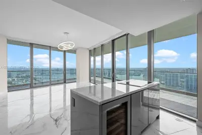 18975 Collins Ave #3605, Sunny Isles Beach: photo 1 of 44