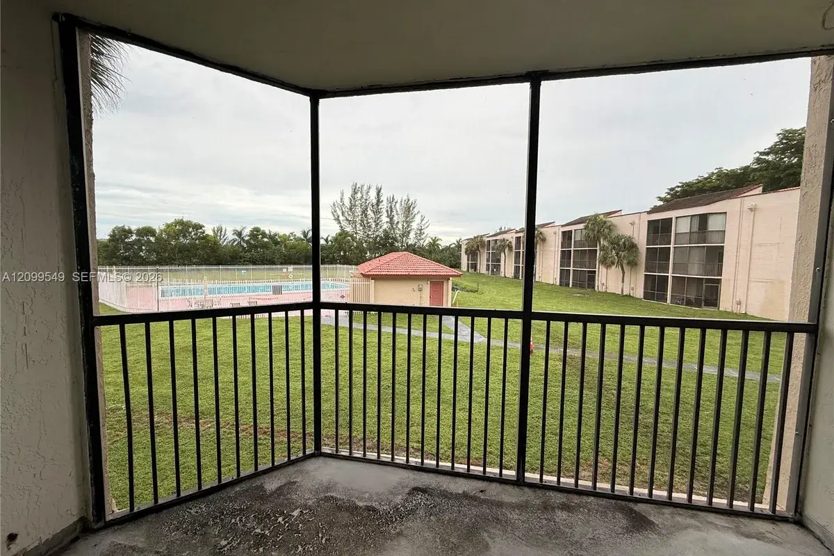 3396 Foxcroft Rd #210, Miramar: photo 1 of 9