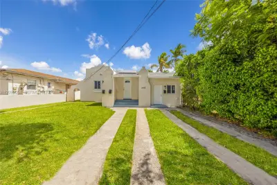 2420 NW 34th St, Miami: photo 1 of 34