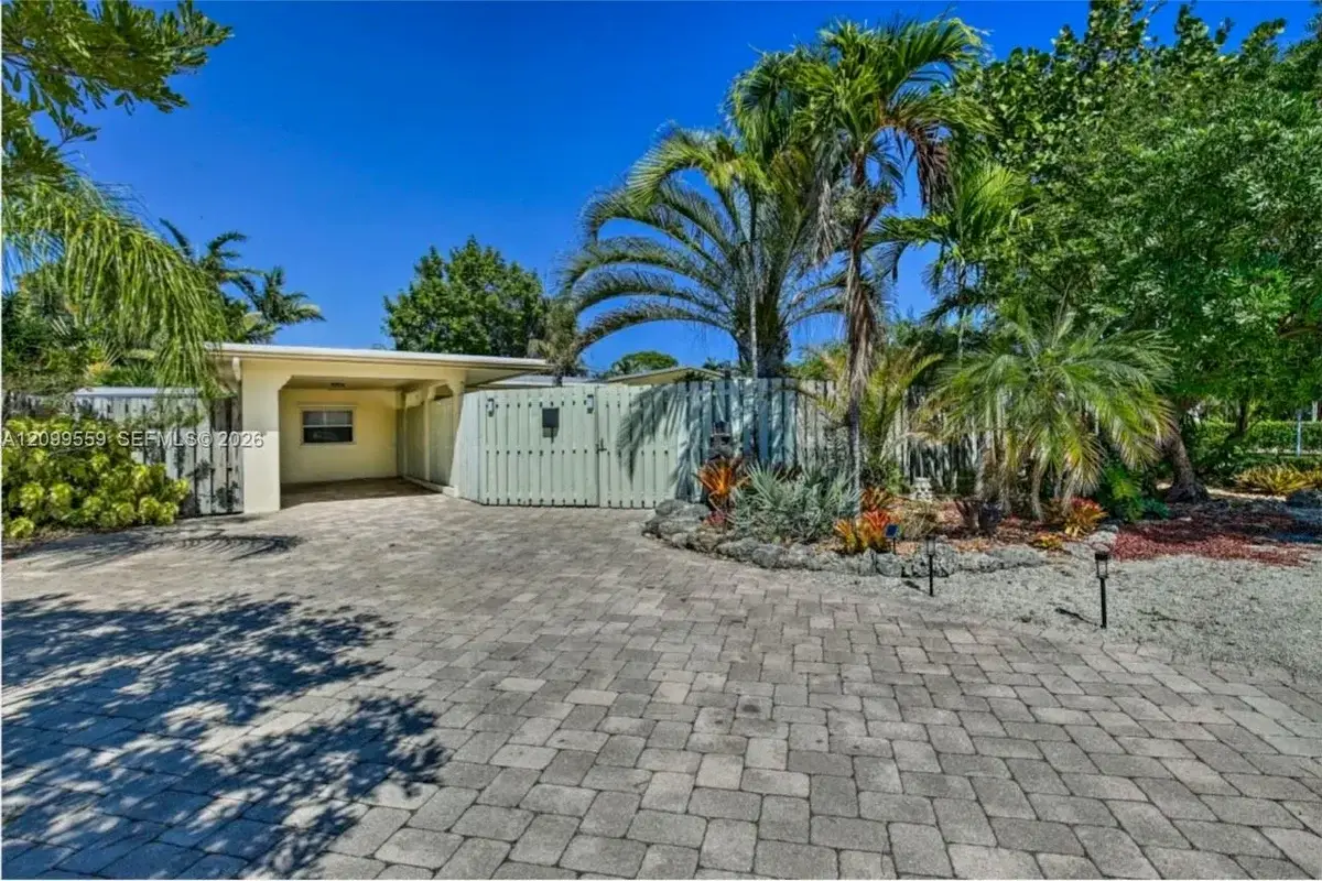 1909 NE 26th Dr, Wilton Manors: photo 1 of 19