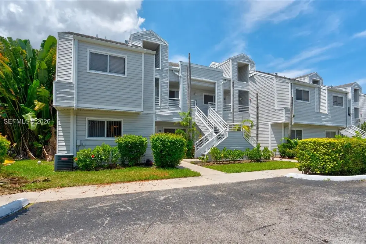 3409 NW 44th St #101, Oakland Park: photo 1 of 57