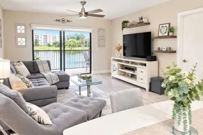 6475 W Oakland Park Blvd #209, Lauderhill: photo 1 of 18