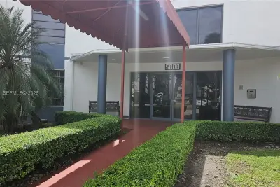 5800 SW 127th Ave #2109, Miami: photo 1 of 19