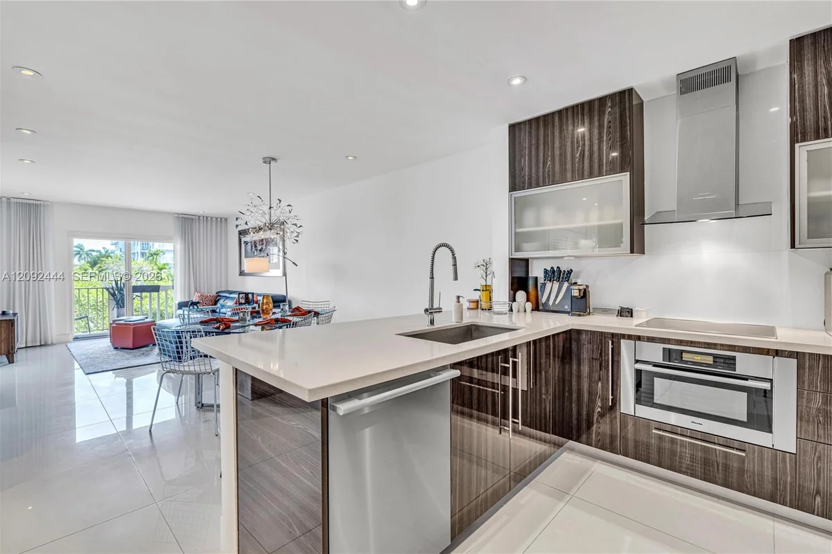 1120 99th St #302, Bay Harbor Islands: photo 1 of 30