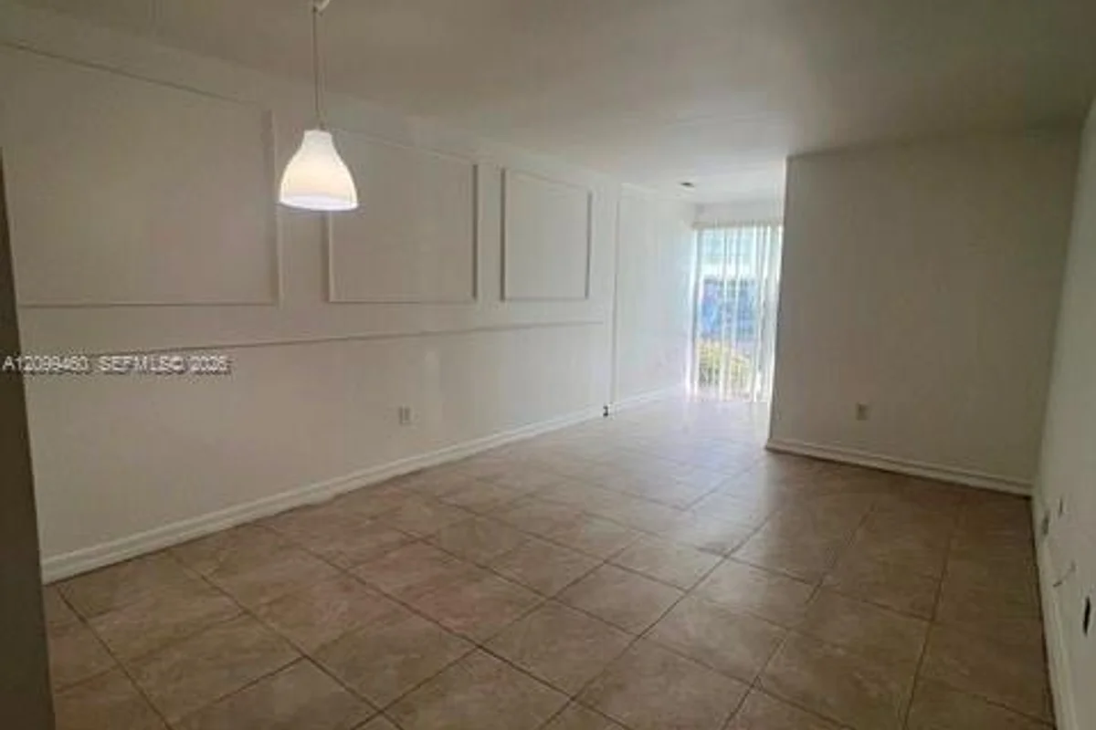 200 177th Dr #104, Sunny Isles Beach: photo 1 of 21