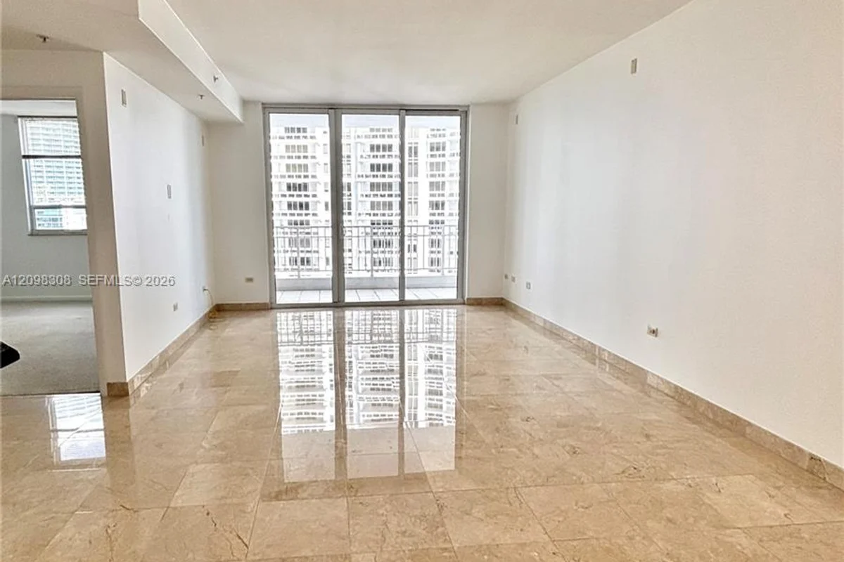 801 Brickell Key Blvd #1608, Miami: photo 1 of 9