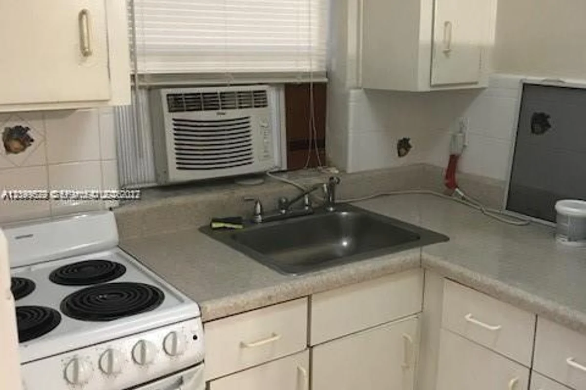 Apartment in Dania Beach: photo 1 of 6