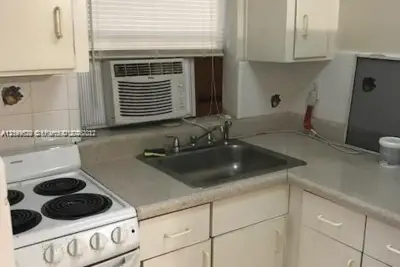 Apartment in Dania Beach: photo 1 of 6