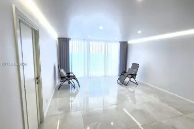 Condo in Hallandale Beach: photo 1 of 13