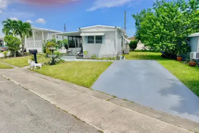 14624 Glenview Dr, Delray Beach: photo 1 of 6