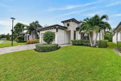 2948 Gin Berry Way, West Palm Beach: photo 1 of 32
