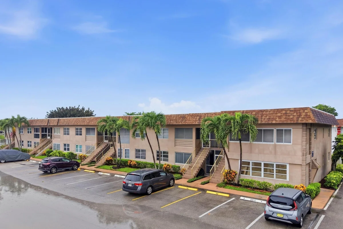 144 Stratford K, West Palm Beach: photo 1 of 17