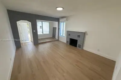 1123 N 17th Ct #1, Hollywood: photo 1 of 8