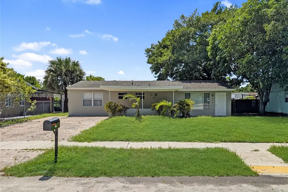 6510 SW 16th Ct, North Lauderdale: photo 1 of 39