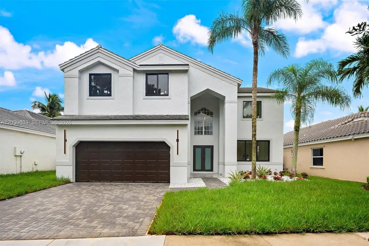 149 Cameron Dr, Weston: photo 1 of 46