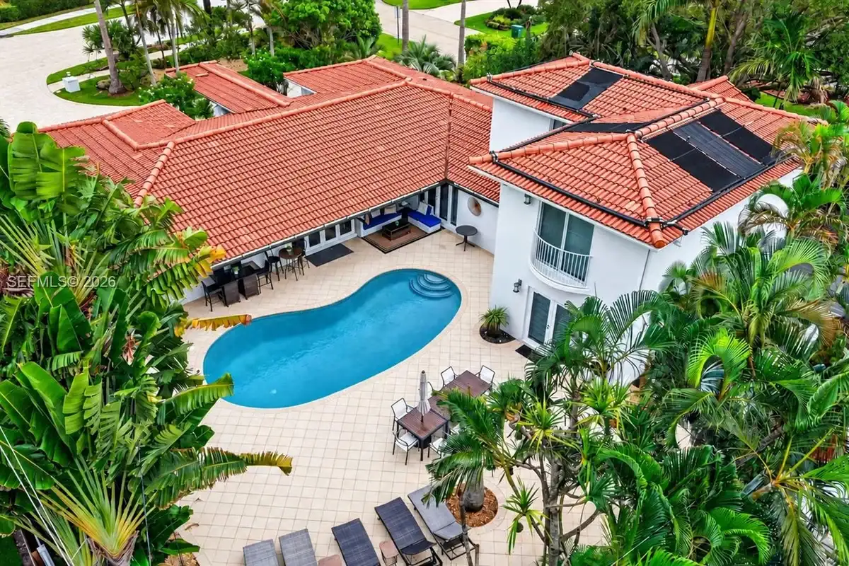 4101 Bayview Dr, Fort Lauderdale: photo 1 of 58