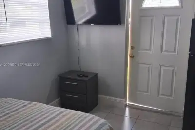 22345 SW 118th Ct #A, Miami: photo 1 of 8
