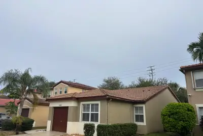 4262 NW 1st Pl, Deerfield Beach: photo 1 of 30