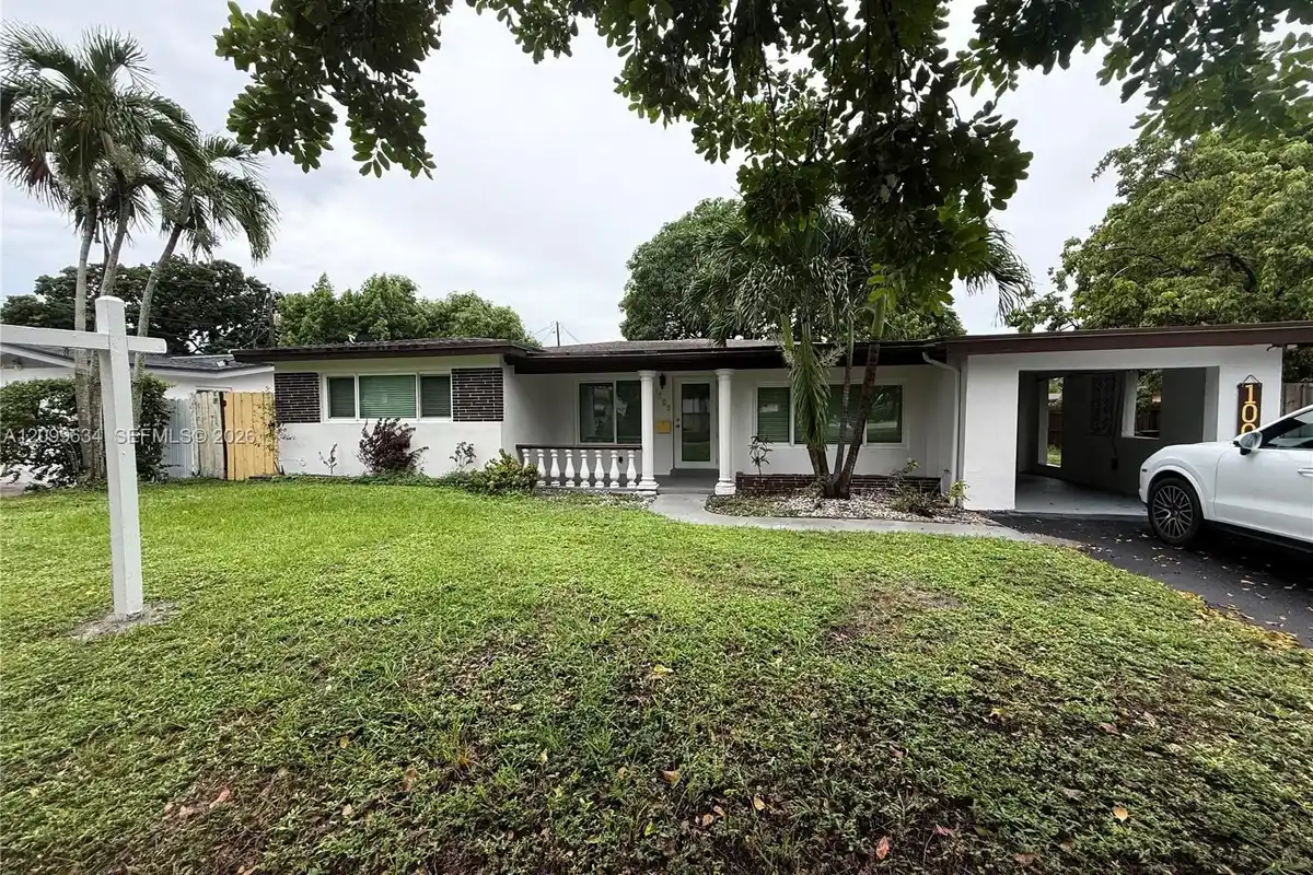 1002 S 28th Ave, Hollywood: photo 1 of 8