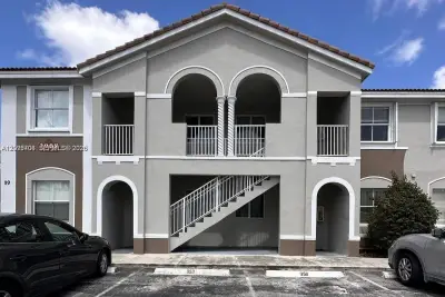 2908 SE 17th Ave #202, Homestead: photo 1 of 17