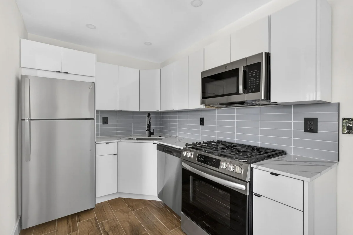 324 20th St #16, West Palm Beach: photo 1 of 8