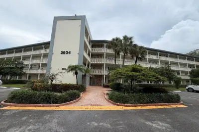 2504 Antigua Ter #H3, Coconut Creek: photo 1 of 38
