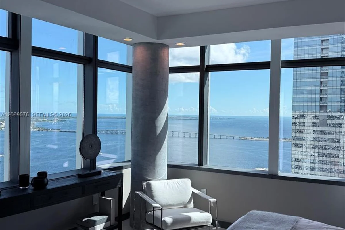 1395 Brickell Ave #3108, Miami: photo 1 of 20
